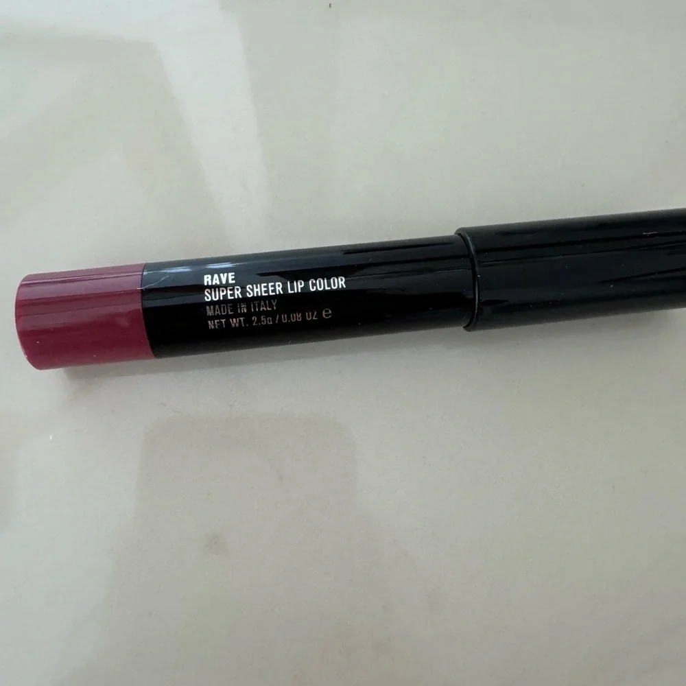 NWT IL MAKIAGE RAVE LIP CRAYON SUPER SHEER LIP COLOR Samui